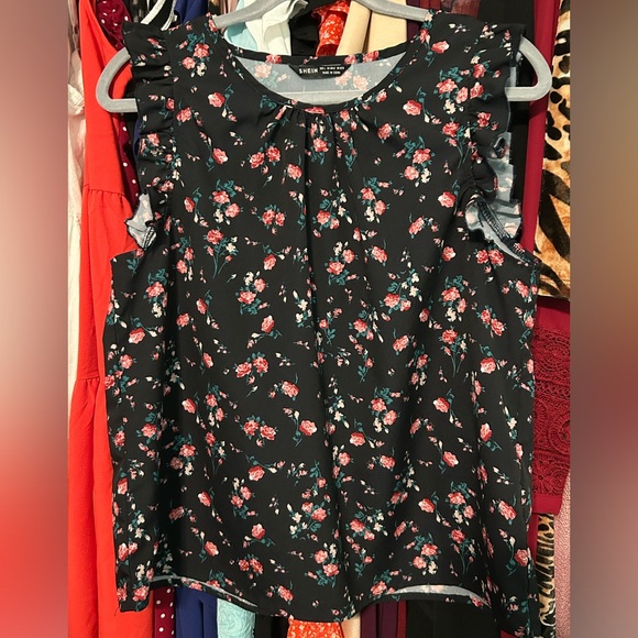 SHEIN Tops - SHEIN Black Floral Top
